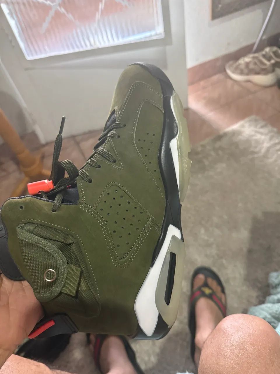 Jordan 6 verde militar  - Foto 3