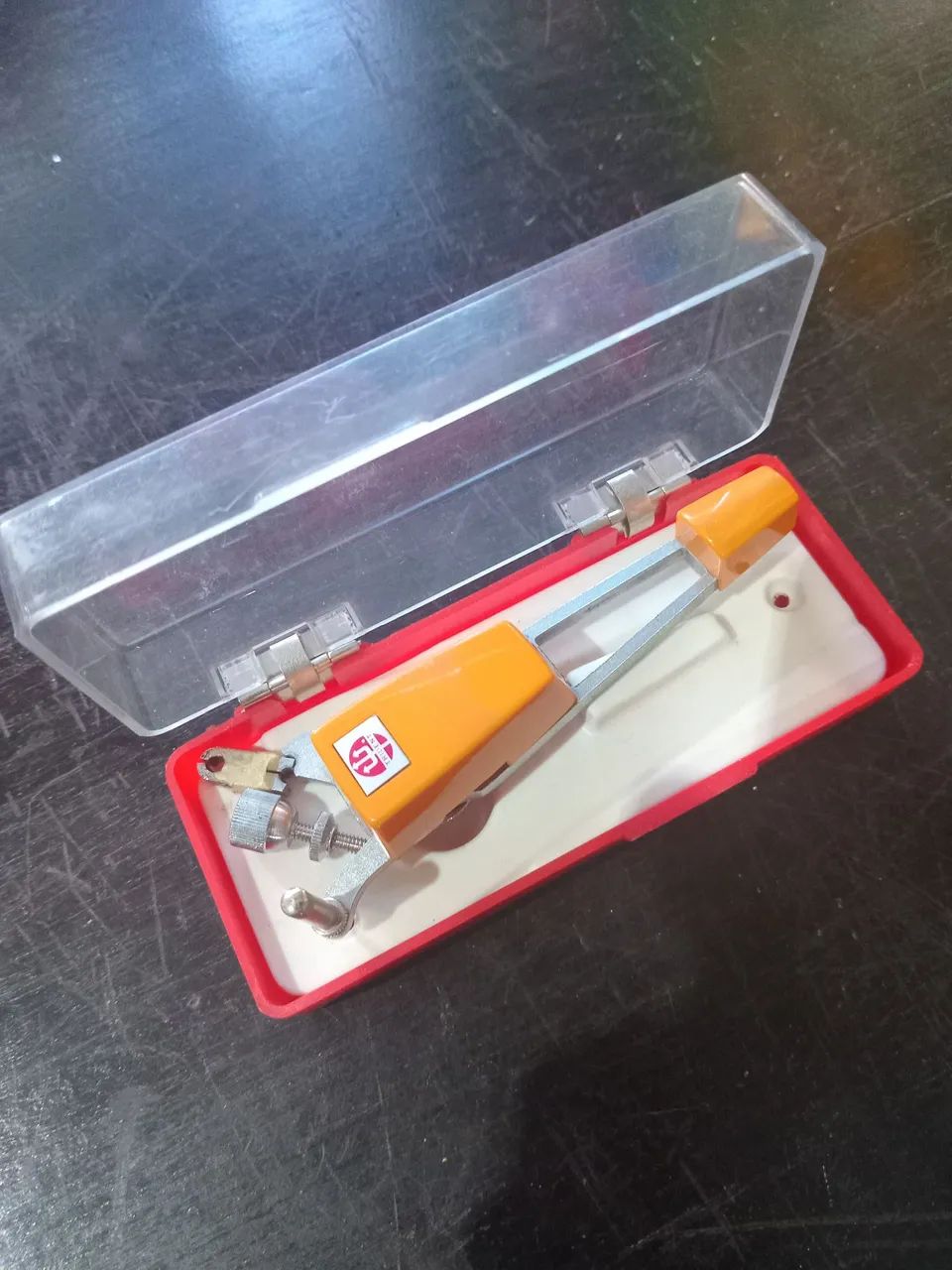 Compasso Técnico Profissional com Estojo