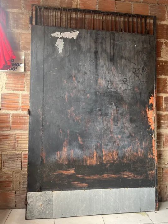 Iron gate with sheet metal