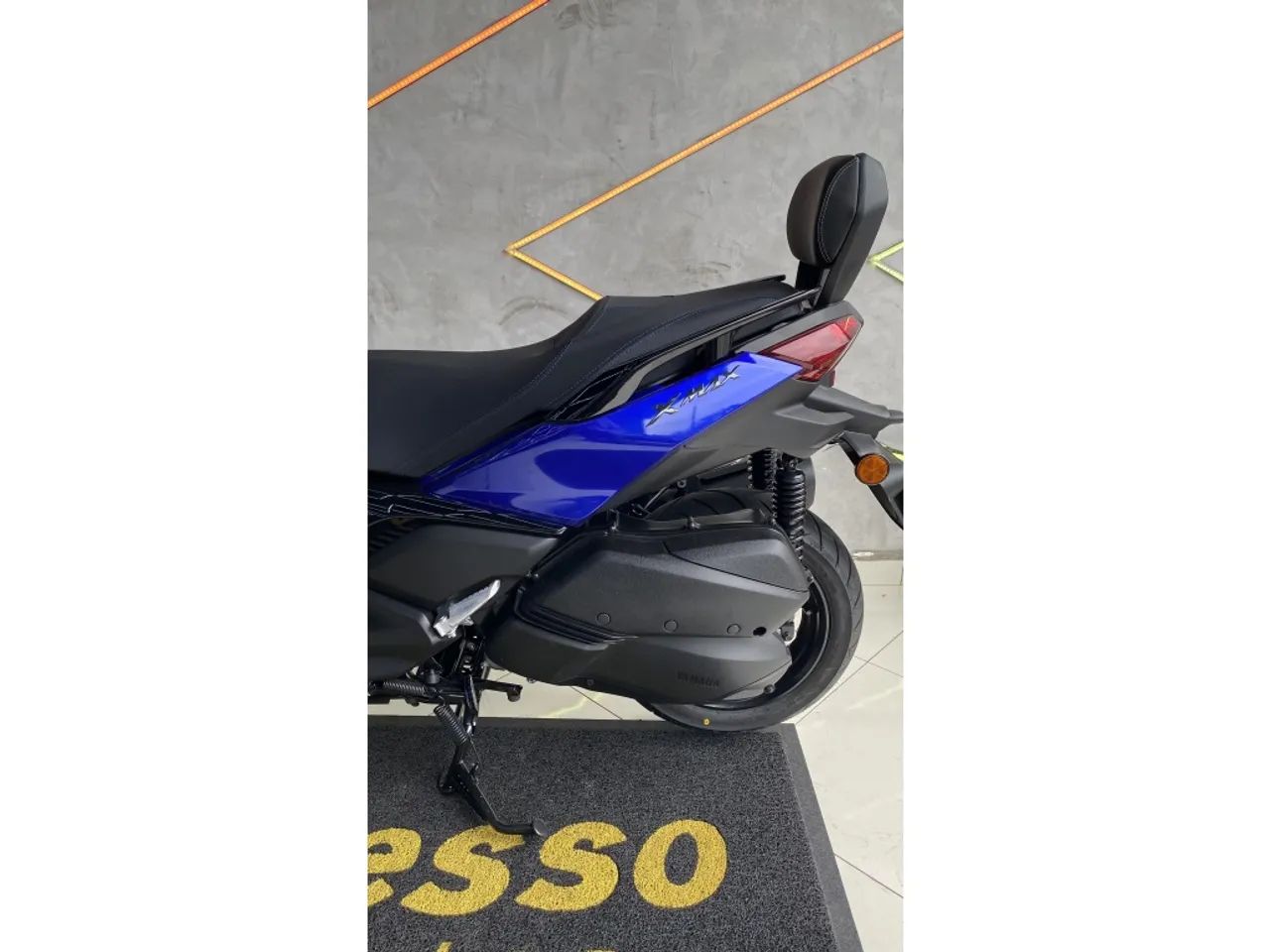 Yamaha Xmax 300 connected abs 2027 - Foto 3
