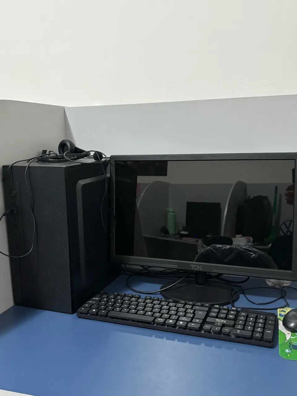 Computador Desktop Completo com Monitor, Teclado e Mouse