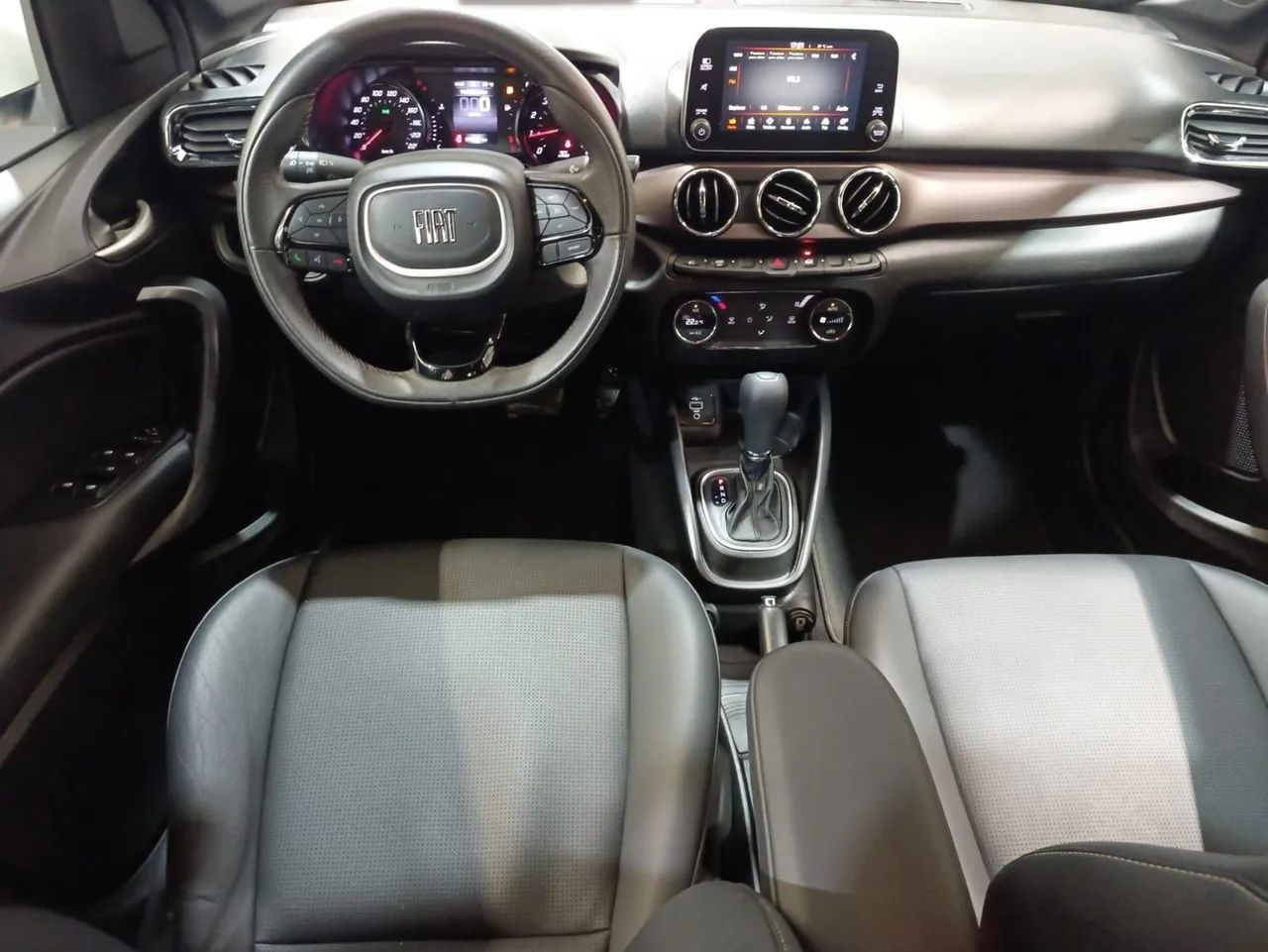 Fiat Cronos Precision 1.3 16V Flex Aut. 2023 - Foto 5