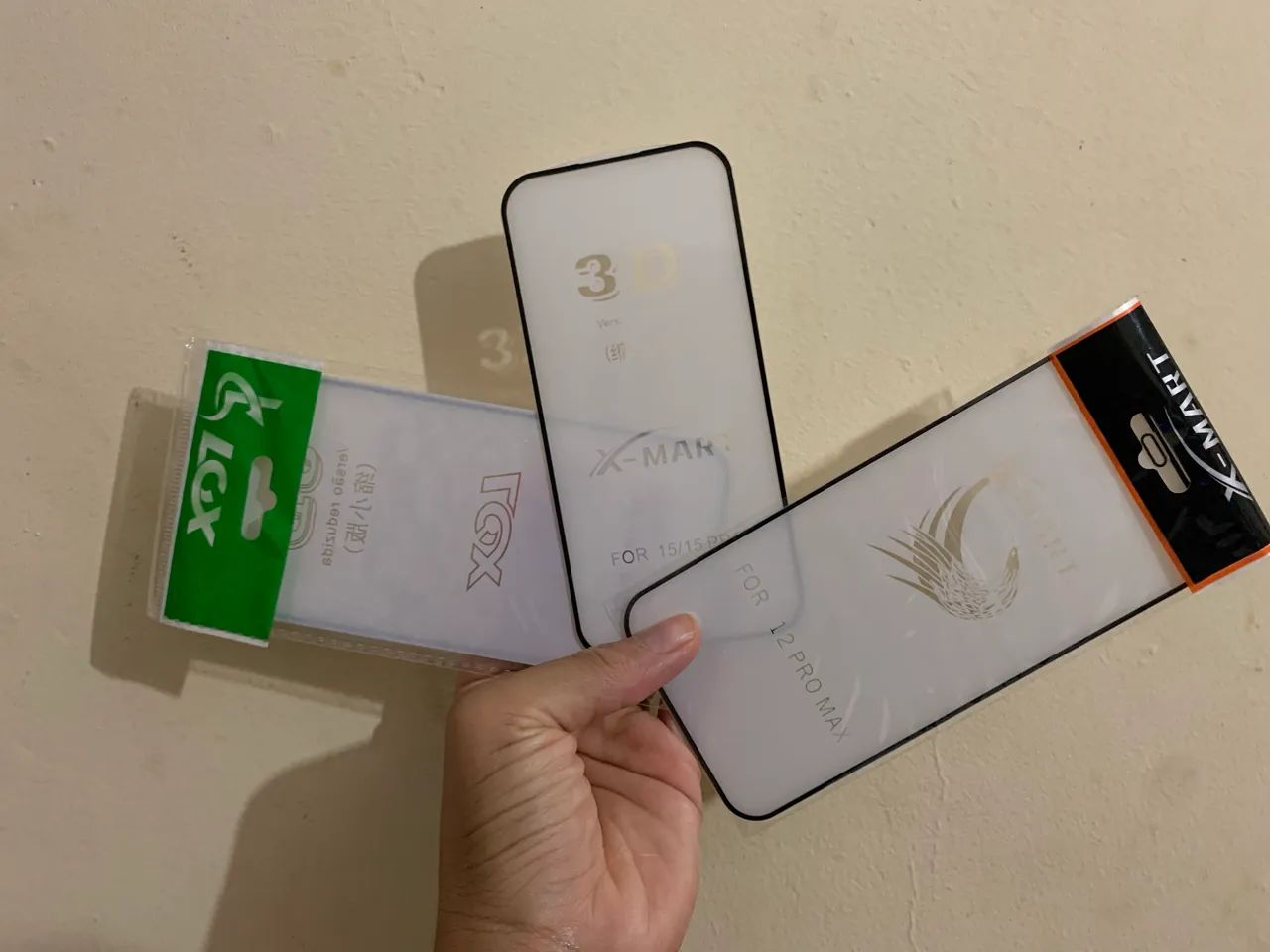 Case IPhone 15 pro max e 14 pro max e películas  - Foto 4