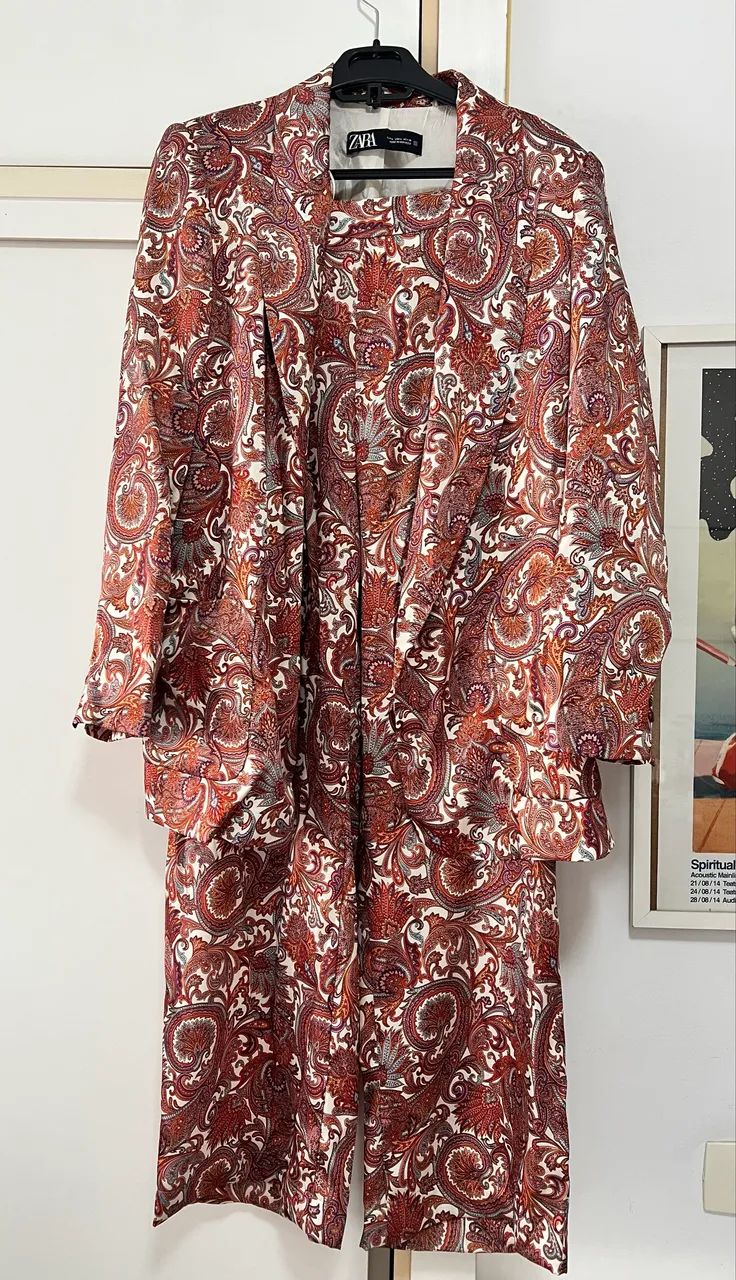 Terno Zara Man Paisley - Blazer + Calça (2020)