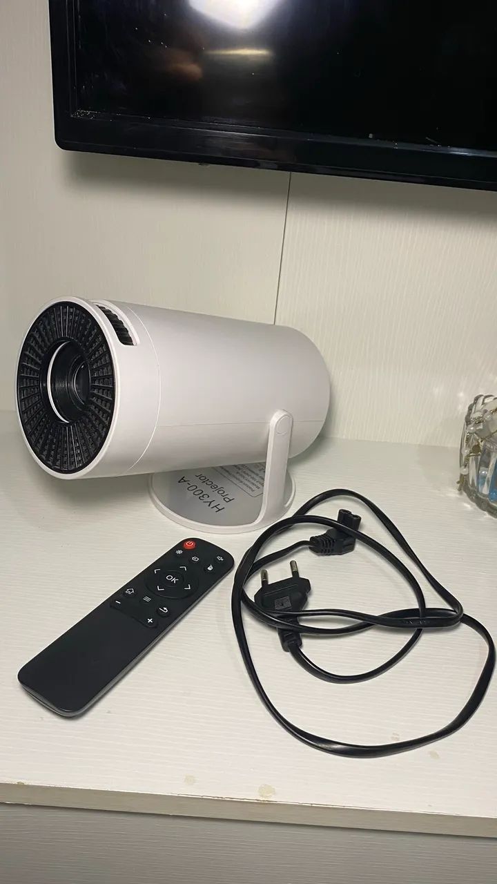     Projetor em Excelente Estado - Pouco Uso - Foto 4