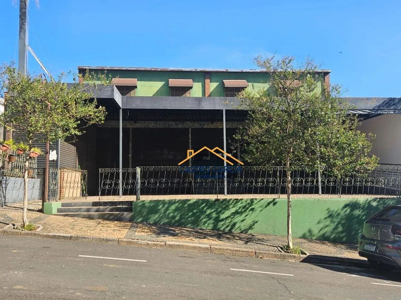 Salão para alugar, com 235 m² de área útil no bairro Vila Medon - Americana/SP