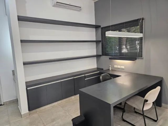 EXCELENTE SALA COMERCIAL NO CORAÇÃO DO SETOR SUL - Foto 5