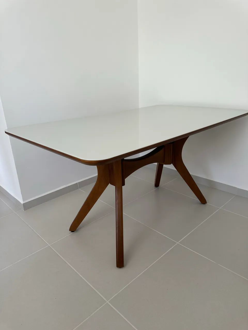 Mesa 6 lugares tampo de vidro 