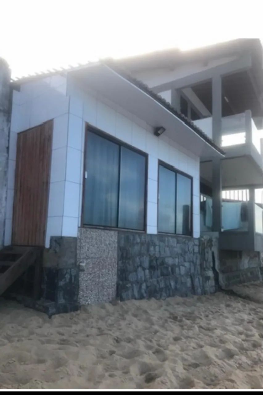 Cada pé na areia  Baia Formosa.