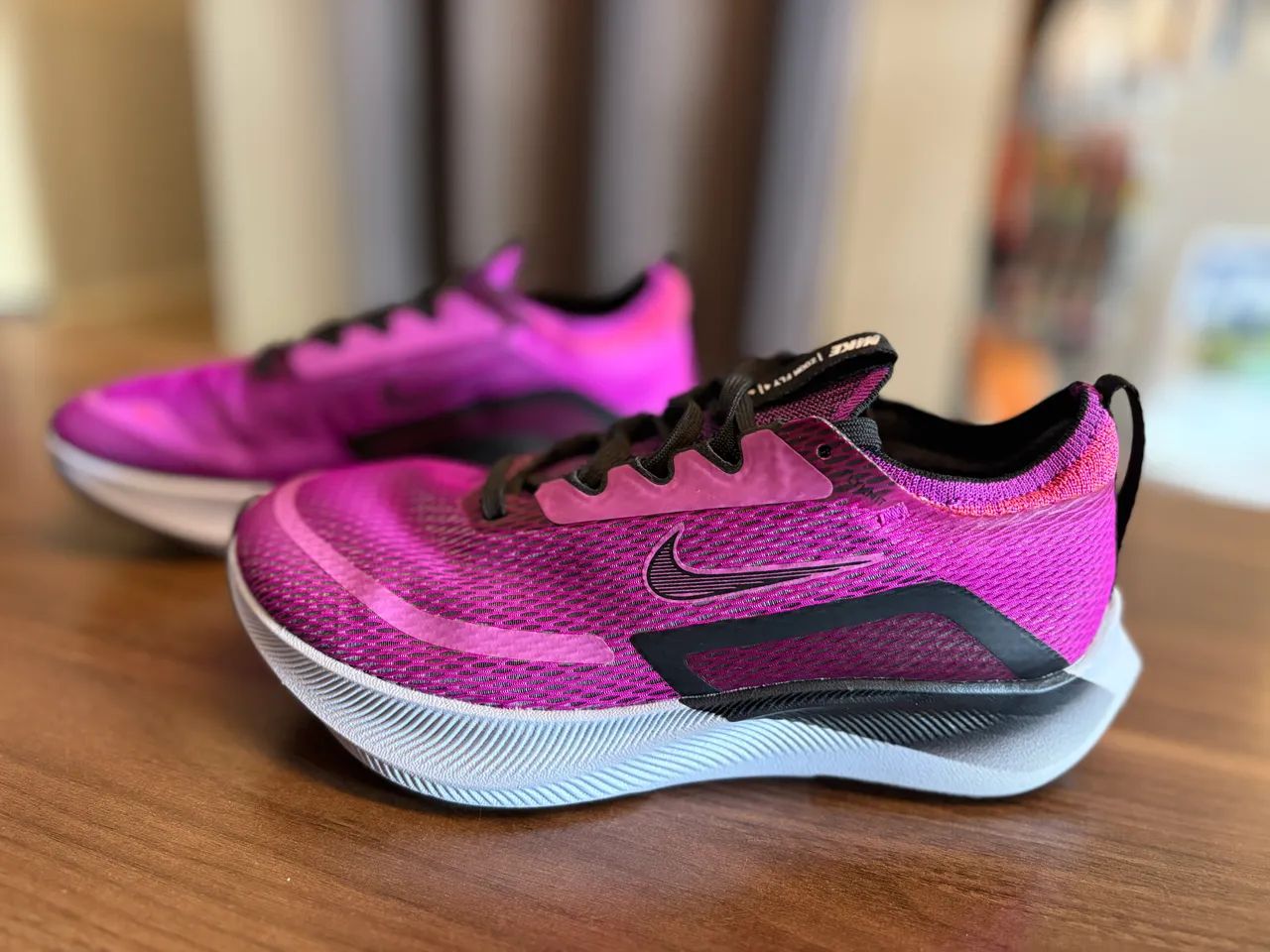 Tênis Nike ZoomFly 4