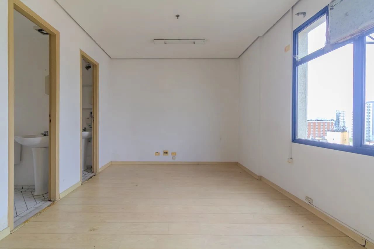 Sala comercial na Largo Padre Péricles, 145 - 122/123  66 m²