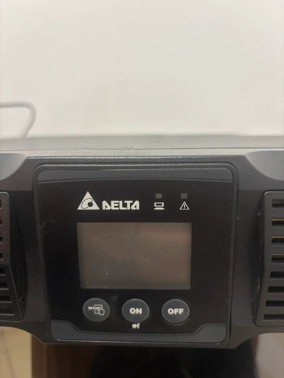 Nobreak 2kVA Delta Dupla Conversão Senoidal Puro