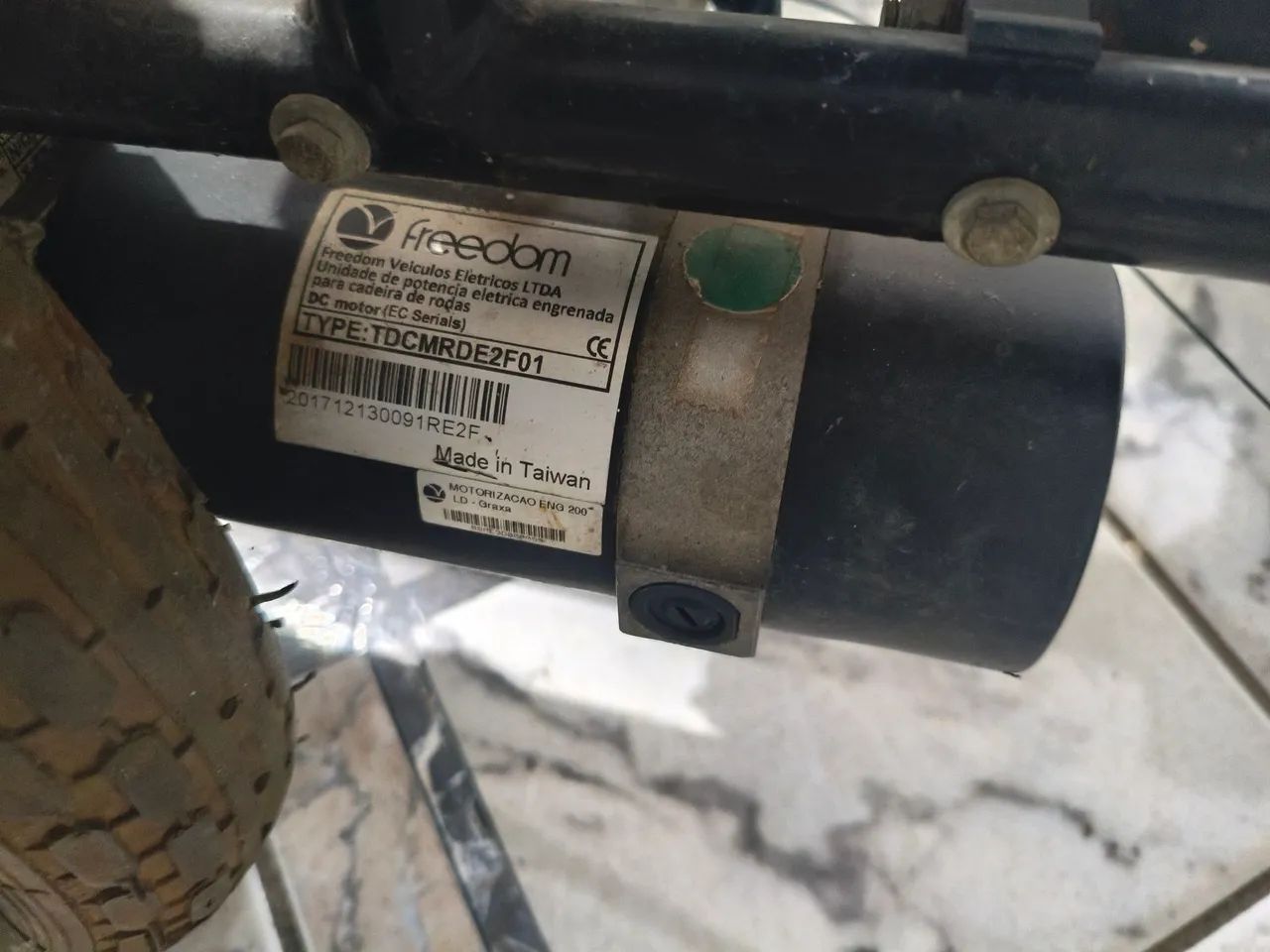 Cadeira de rodas motorizada - Foto 3