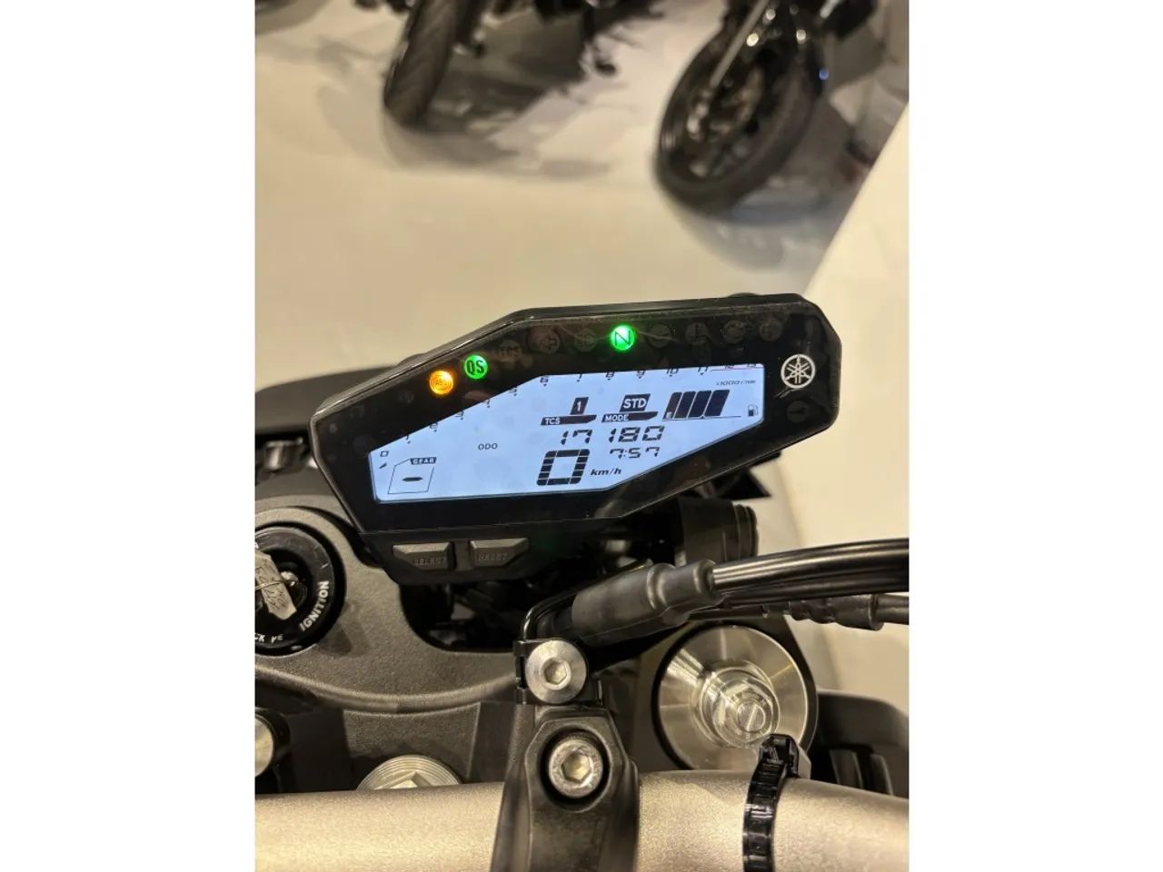 Yamaha Mt-09 2024 - Foto 9