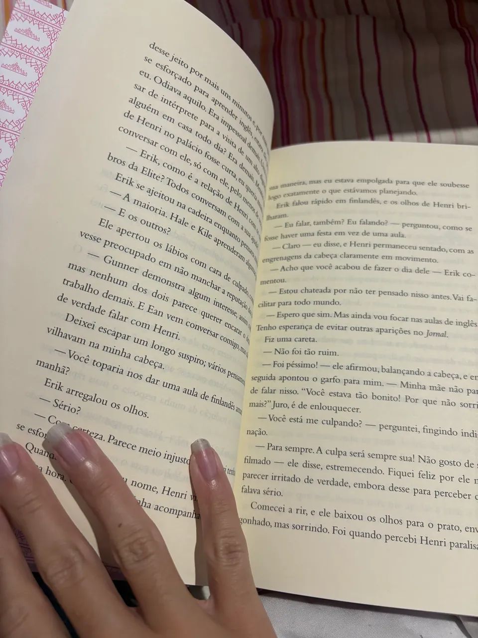 Livro: A Coroa e A Herdeira - Foto 2