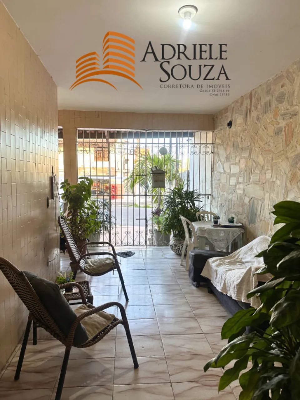Vendo casa com 5/4 sendo uma suíte e 1/4 de serviço na Rua Rafael de Aguiar  - Foto 3