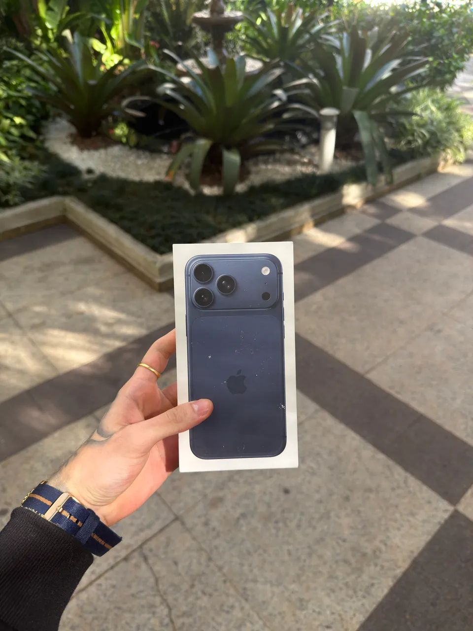 iPhone 17 pro Max lacrado 