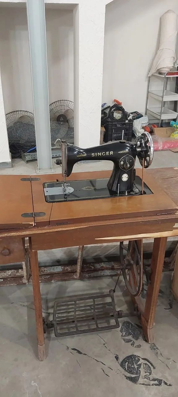 ANTIGUIDADE MÁQUINA SINGER DE COSTURA
