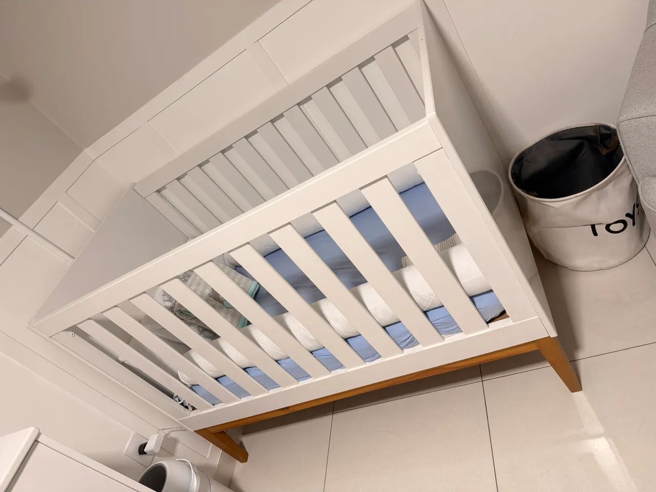 Berço mini cama com colchão e protetor - bem conservado  - Foto 4