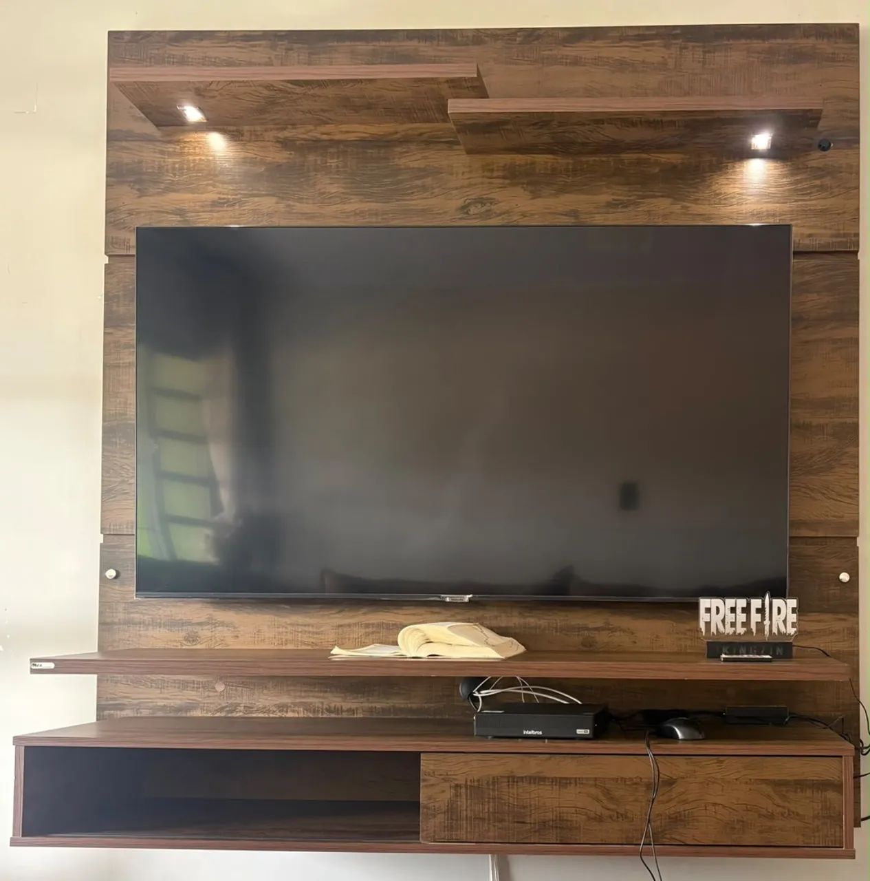 VENDO PAINEL DE TV ATÉ 50p COM 2 leds