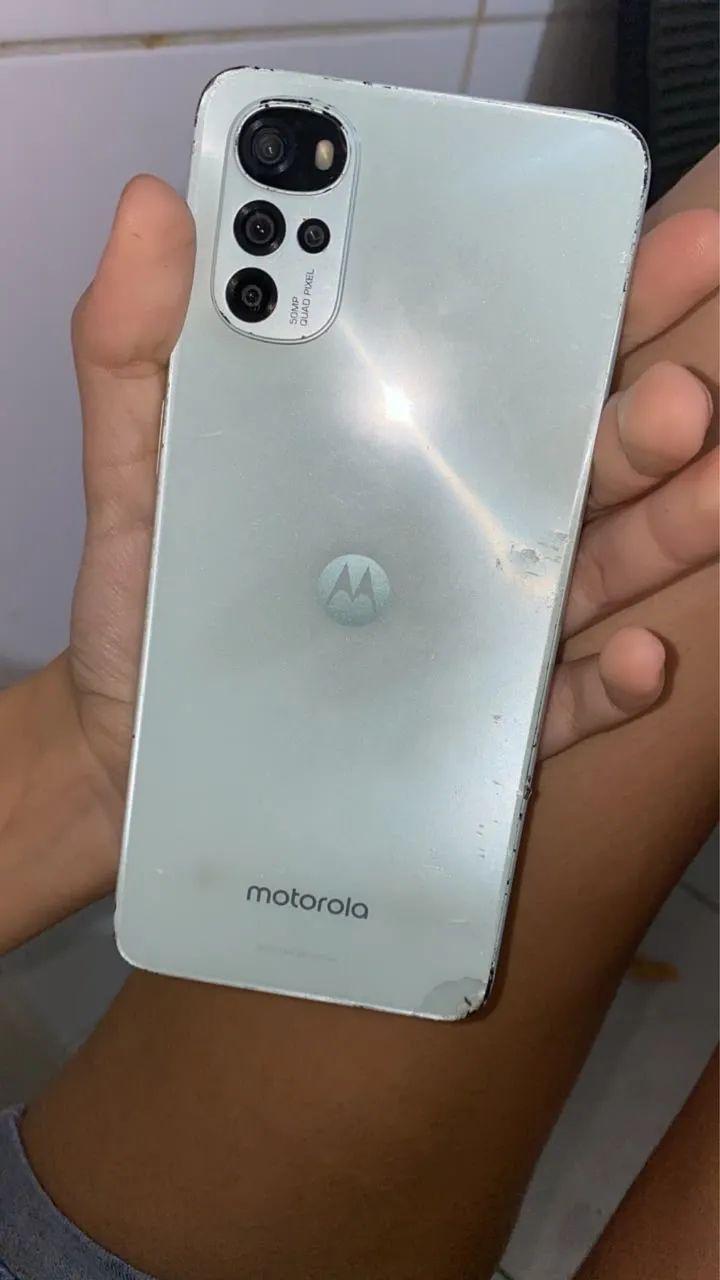 Moto g22 tela quebrada 100$