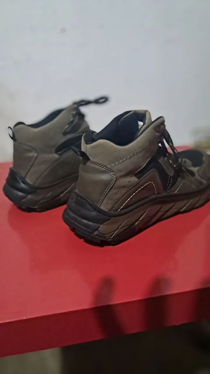 Bota Treeking - Foto 2