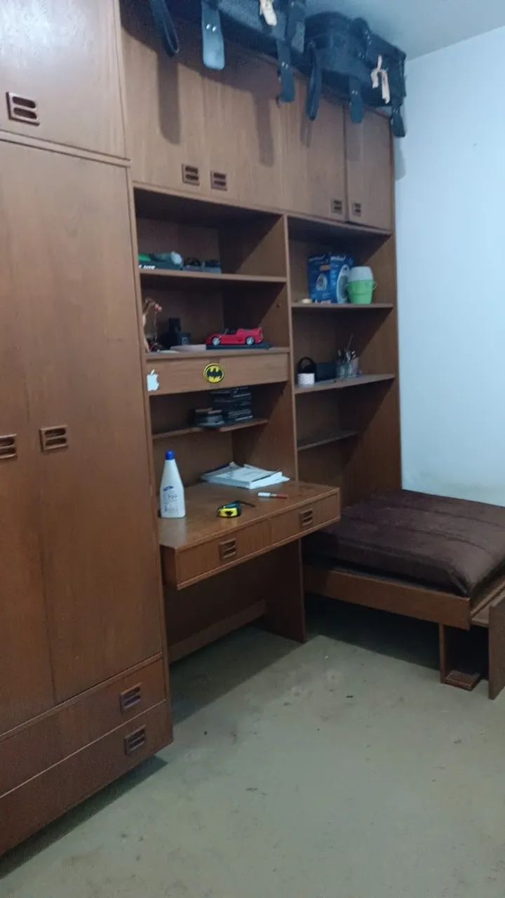  Guarda-roupa, Escrivaninha e Cama Solteiro - Móvel Integrado de Madeira Maciça - Foto 5
