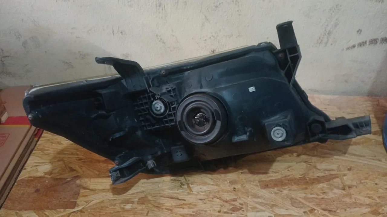 Farol Hilux 2012 à 2015 - Foto 5