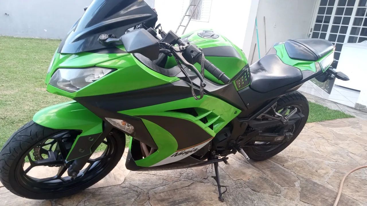 Ninja 300 - Foto 2