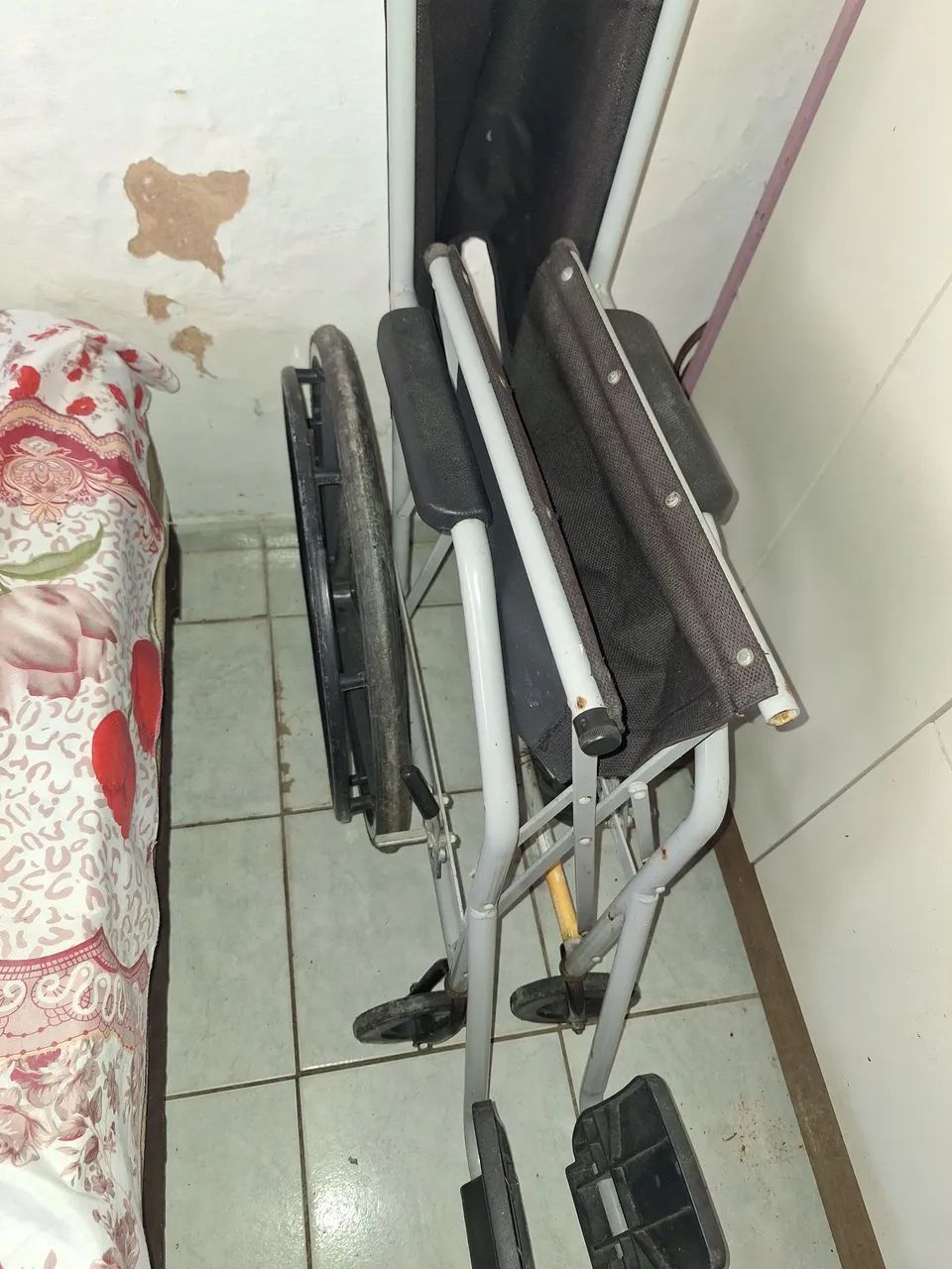 Cadeiras de rodas - Foto 2