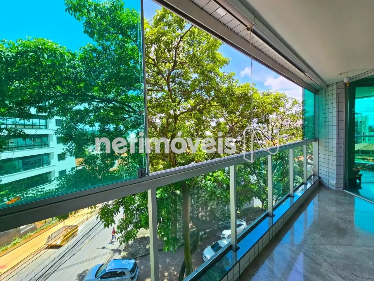 Apartamento amplo muito bem planejado - Foto 2