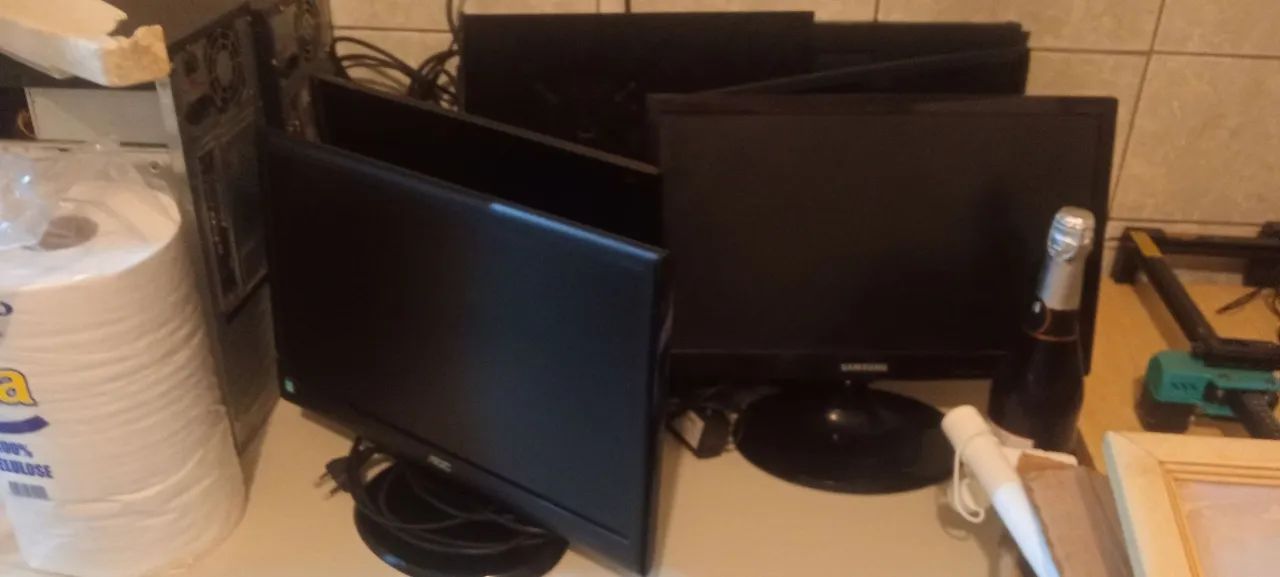 MONITOR 15 POLEGADAS PARA COMPUTADOR E MONITORAMENTO  - Foto 2