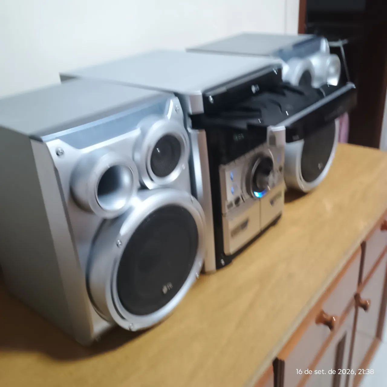 Mini Hi Fi System LG LM-U1060A - Foto 4