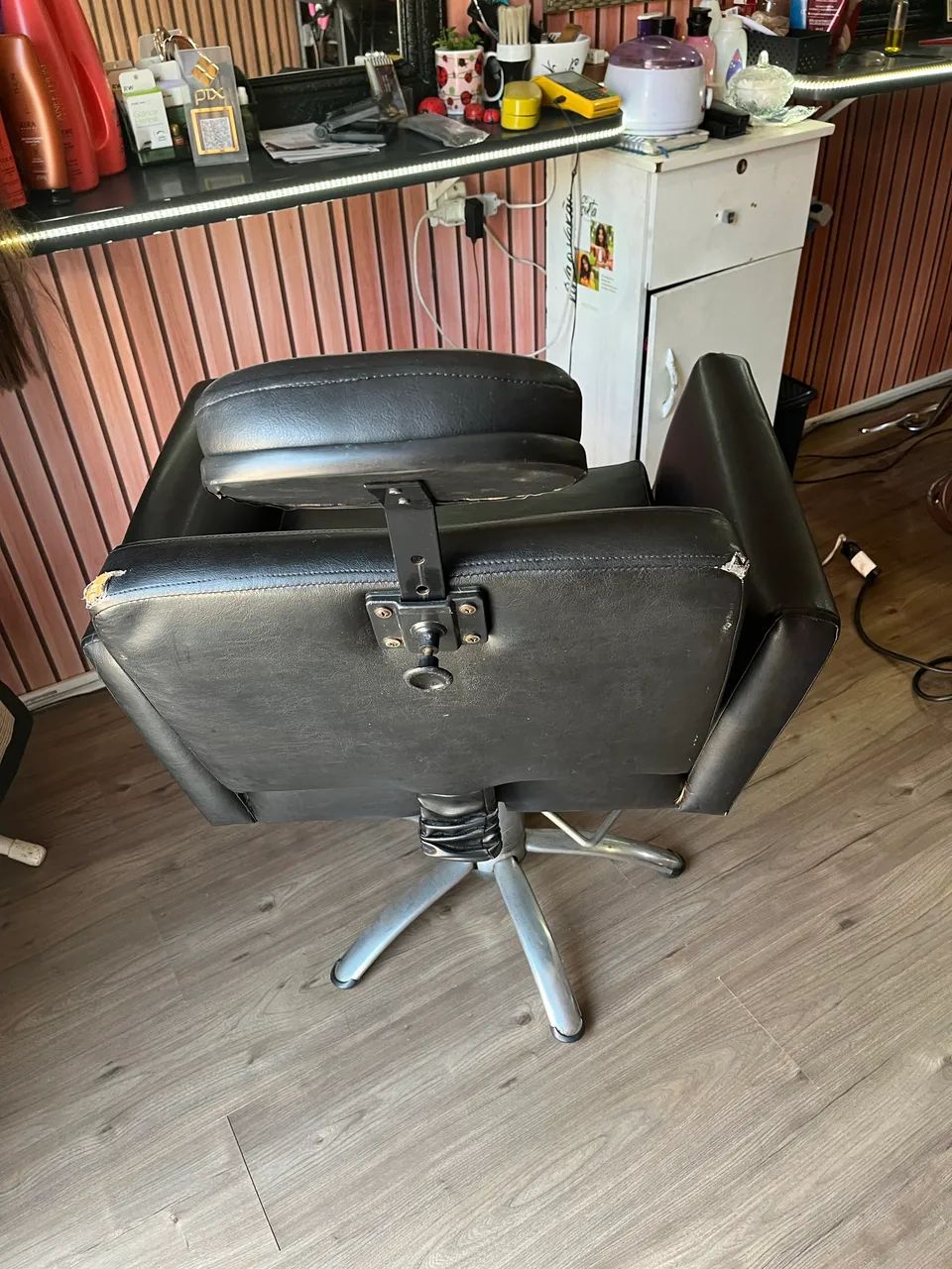 Vendo cadeira cabeleireiro e sobrancelha  - Foto 5