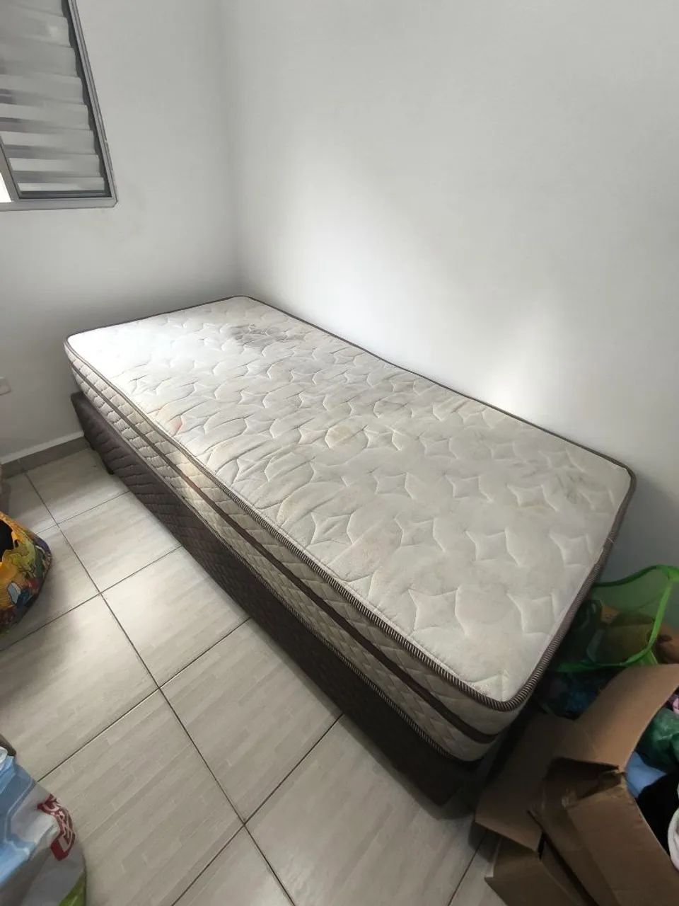 Cama box de solteiro