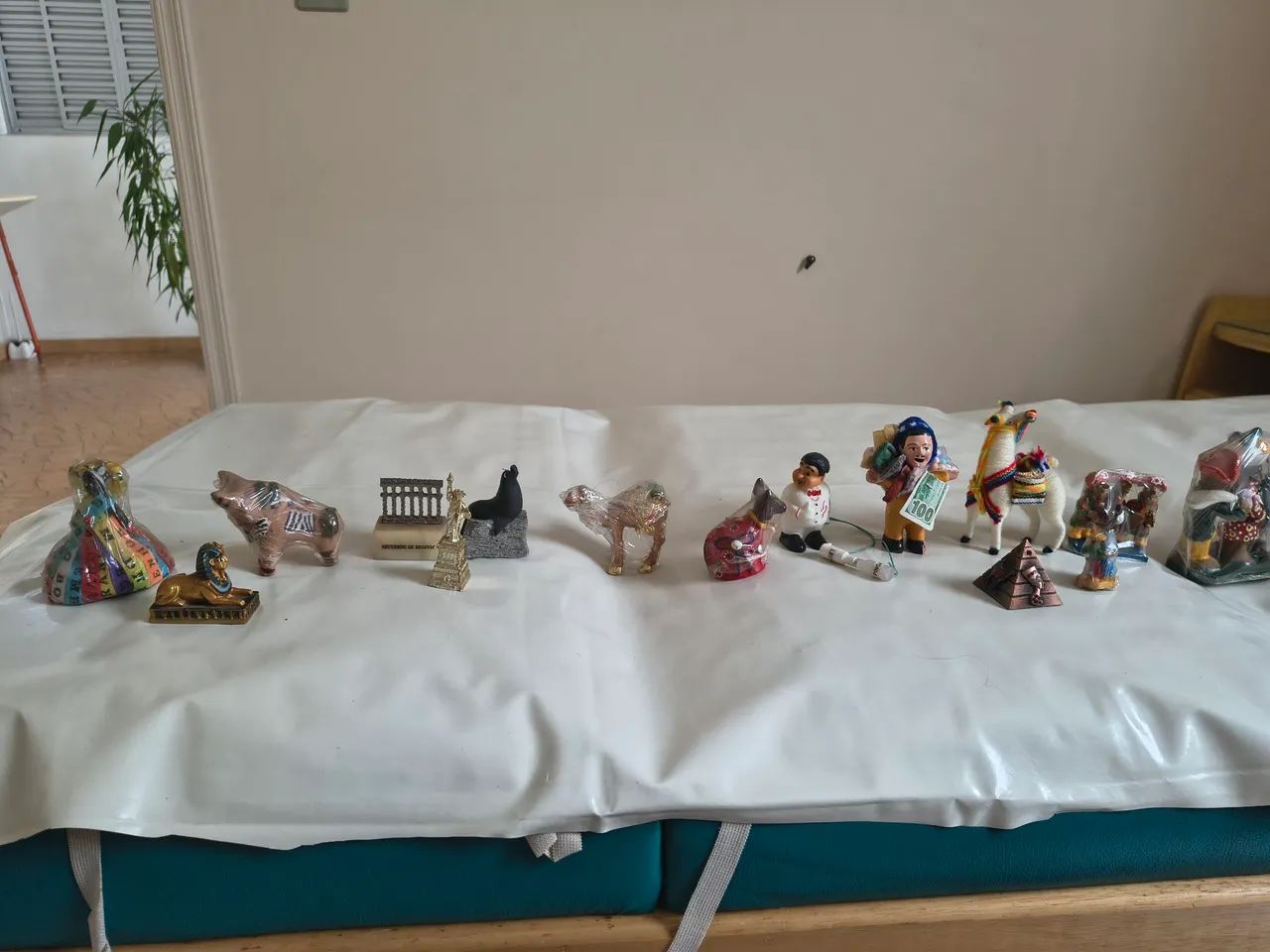 Coleção de miniaturas diversas - Foto 3