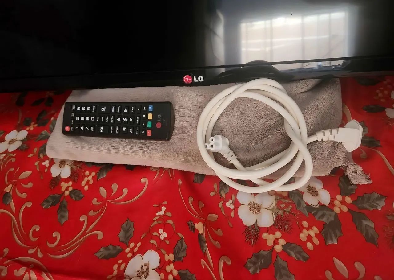 Tv LG 47 polegadas (NÃO E SMART) - Foto 4
