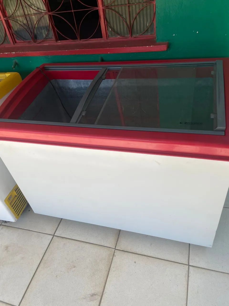 Frezer tampa de vidro 400L ártico  - Foto 2