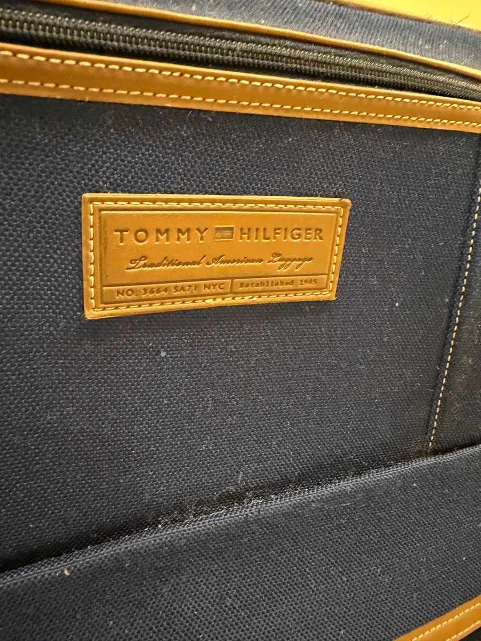 Conjunto de malas grande e média Tommy Hilfiger - Foto 3