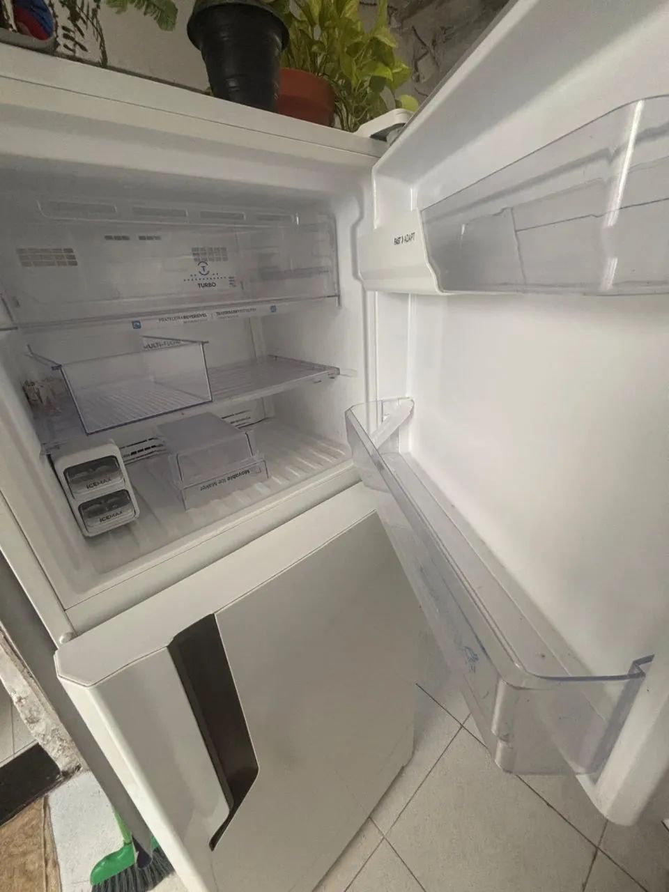 Geladeira 410L Eletrolux - Foto 4