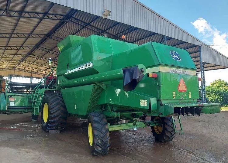 Colheitadeira Jhon Deere 1550 05/06 - Entrada 10%