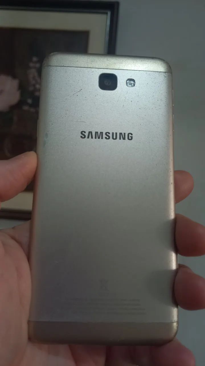 Celular Samsung j5 prime 32 GB  - Foto 4