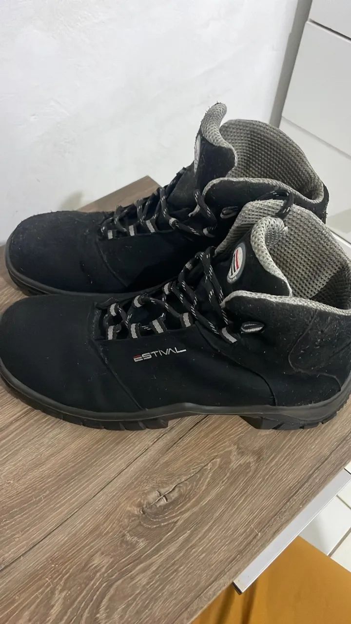 Bota EPI  Confortável Marca ?Estival?- número 42
