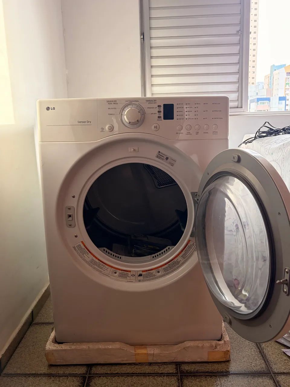Secadora LG nunca usada- 110V com transformador - Foto 5