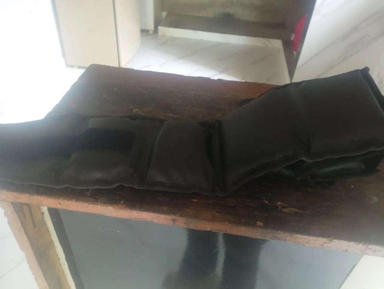 Vendo par de caneleiras pra malhar  - Foto 2