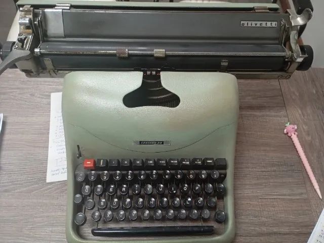 Máquina de escrever - Foto 4