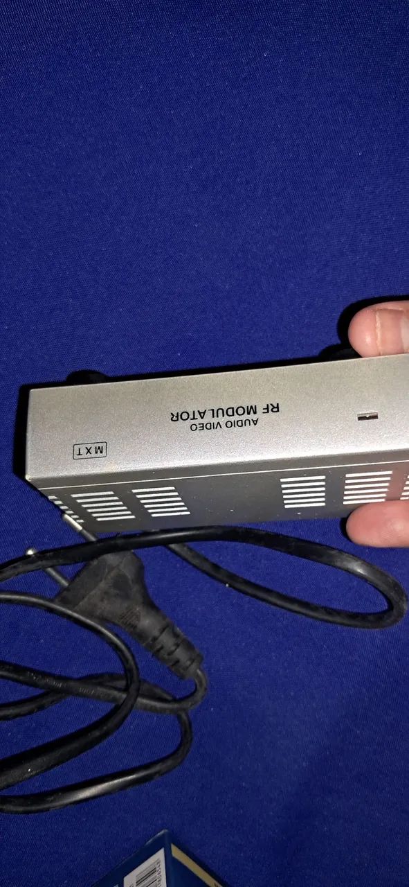 Modulador de Rf de áudio e  vídeo.  - Foto 2