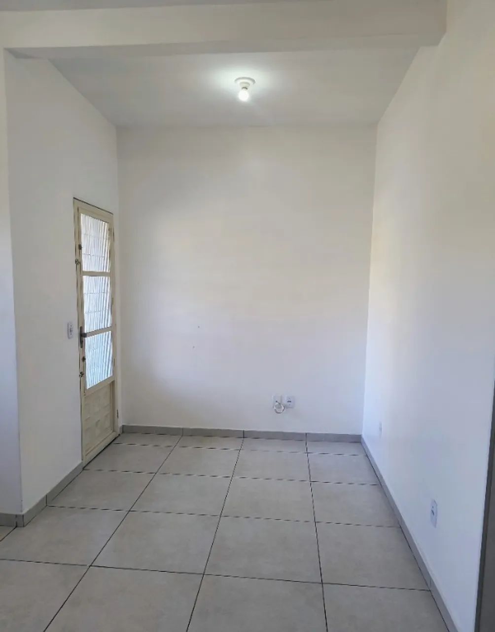 Apartamento de 2 quartos na Candangolândia 