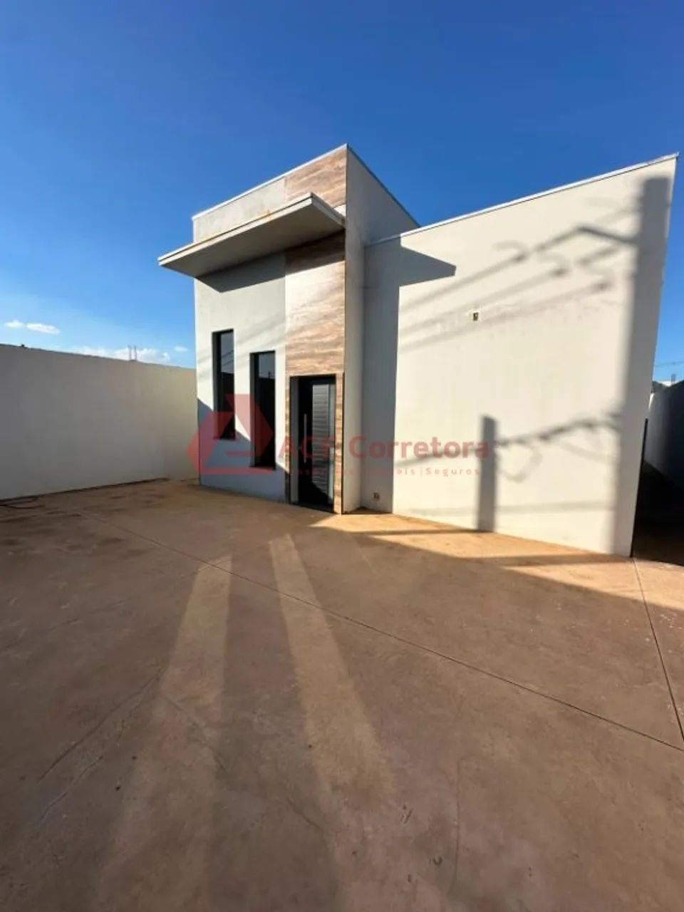 Casa com Suíte e Garagem para 2 Carros - Foto 3
