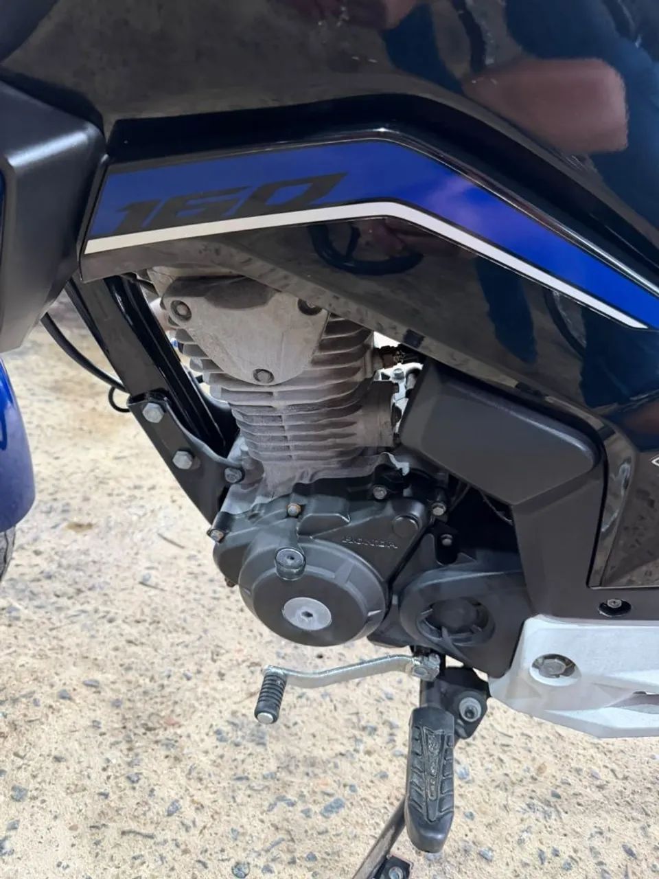 Titan 160